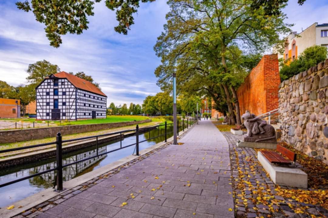 Ile trzeba zarabiać w Goleniowie, aby być bogaczem? Goleniów