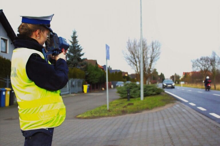 Goleniów: Policja przeprowadziła blisko 3000 kontroli. Zatrzymania za alkohol i złamanie zakazu