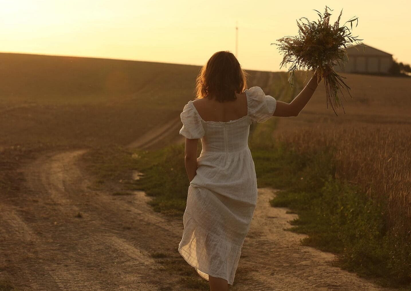 Blond pod kontrolą: fryzjerka Magdalena radzi, jak zadbać o włosy latem magdaena