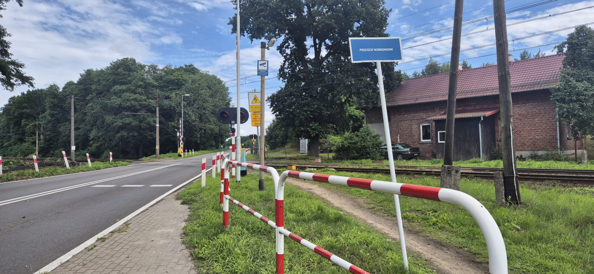 ul. Nowogardzka przejazd bez ścieżki